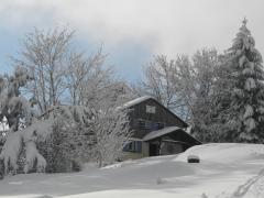 Bergbund Hütte im Winter